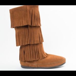 Minnetonka 3 layer Fringe boots
